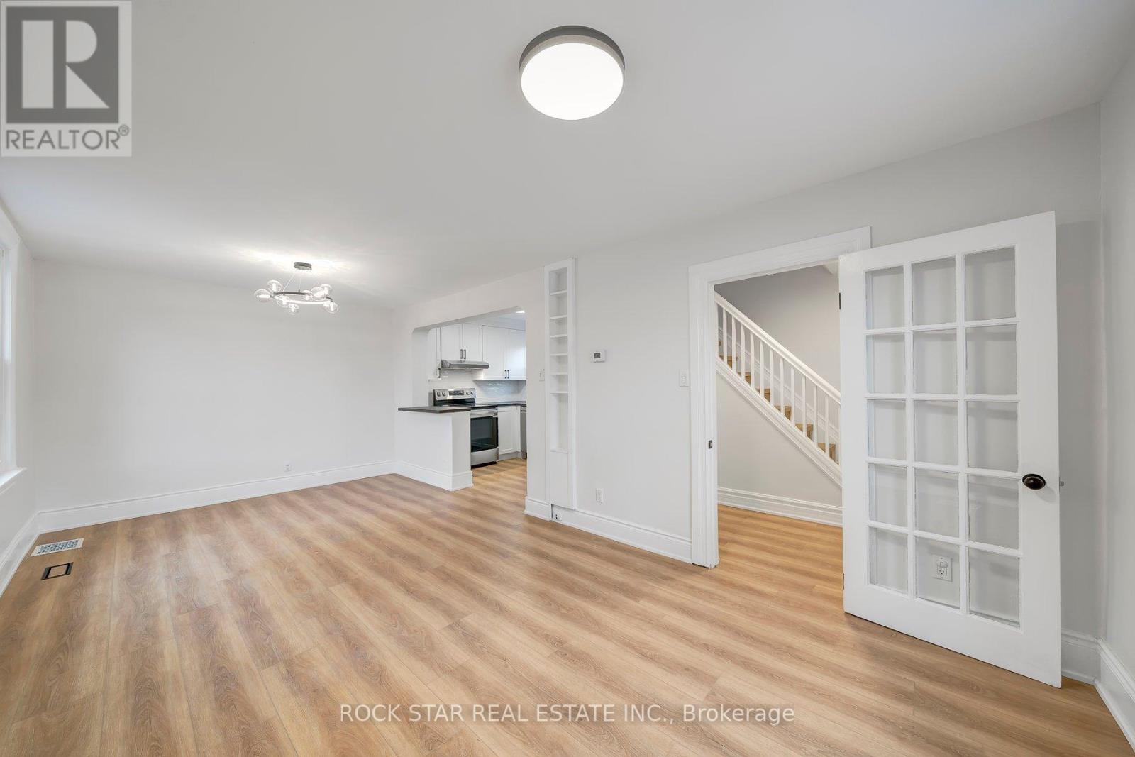 73 PETER STREET - 6