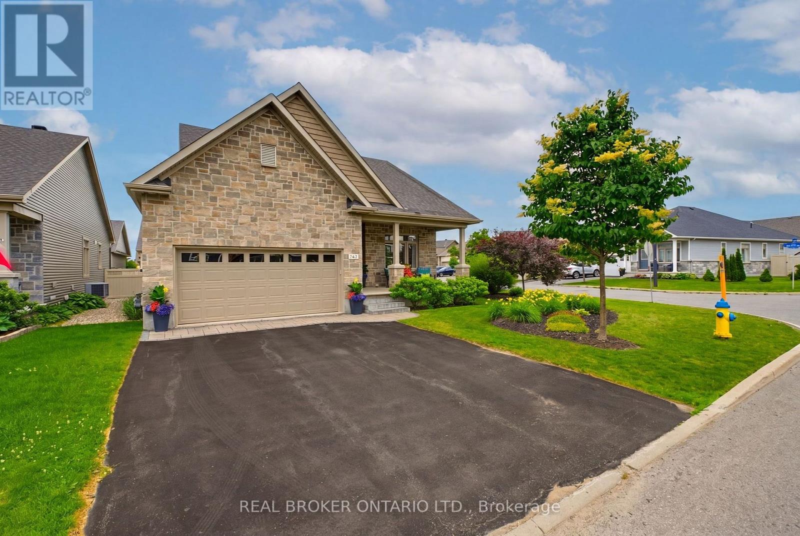 3 Bed, 3 Bath House for Sale in Ottawa – 341 BOBOLINK RIDGE, Ottawa – MLS# X13514638 - Image 30