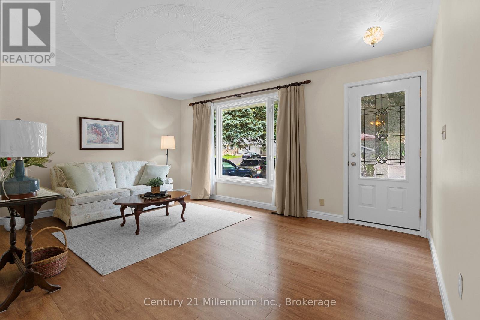 128 7TH AVENUE E - 14
