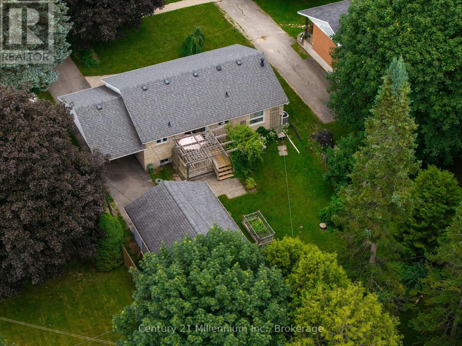 128 7TH AVENUE E - 13