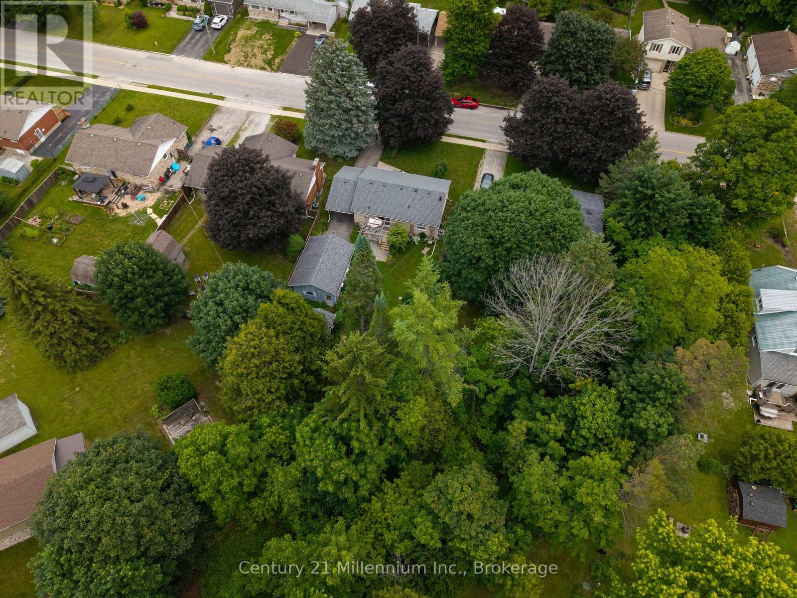 128 7TH AVENUE E - 12