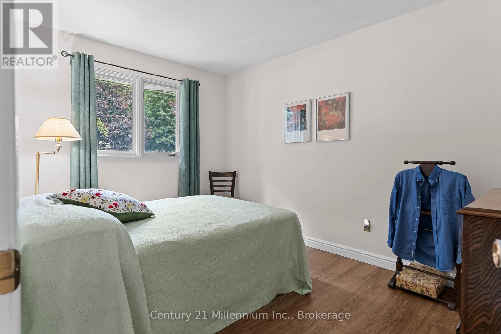 128 7TH AVENUE E - 26