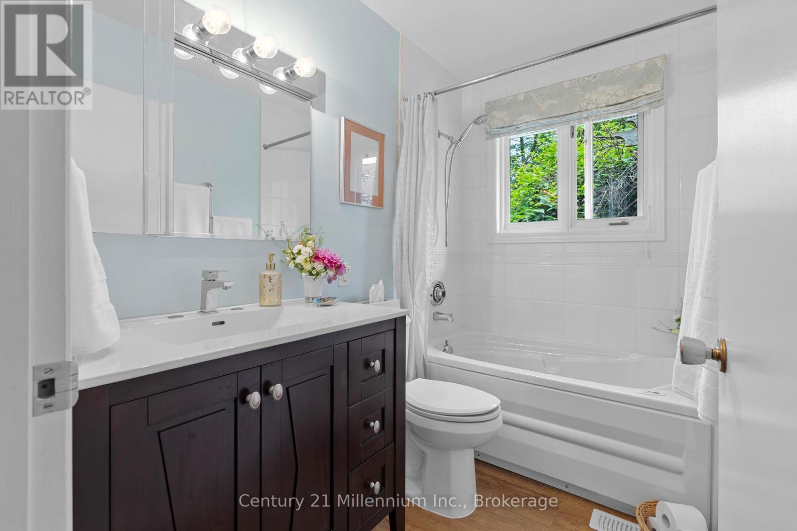 128 7TH AVENUE E - 24