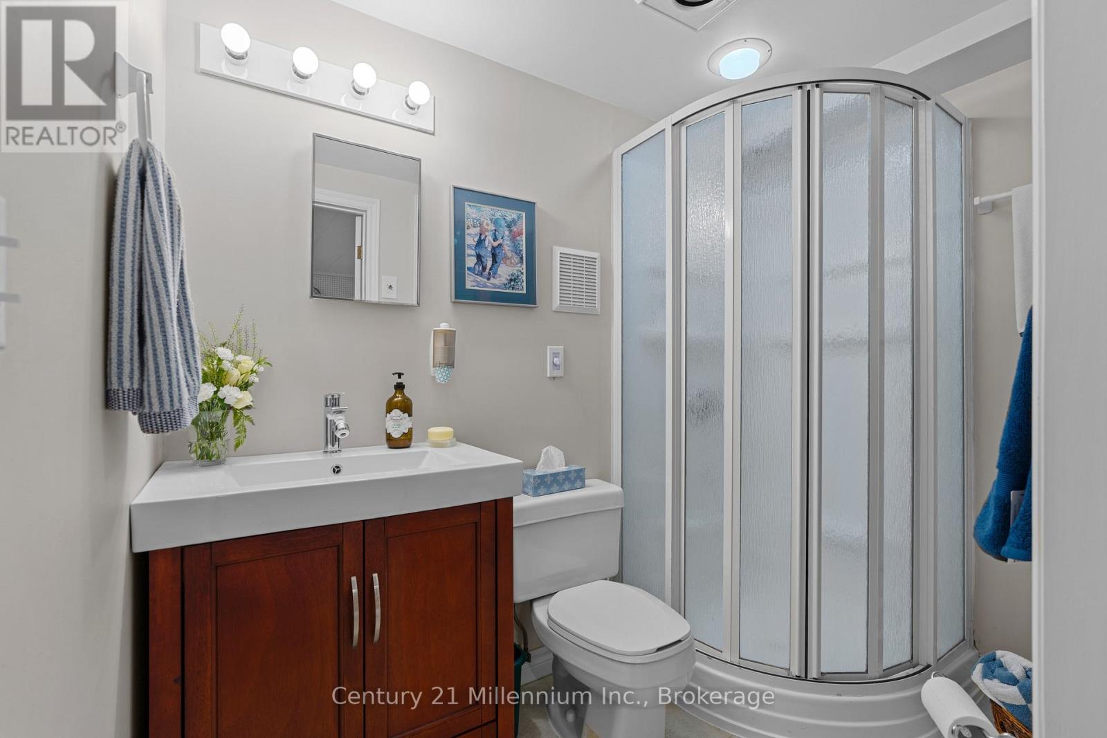 128 7TH AVENUE E - 31