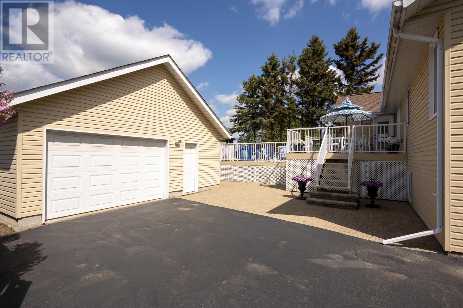 185 Ridgecrest RD - 4