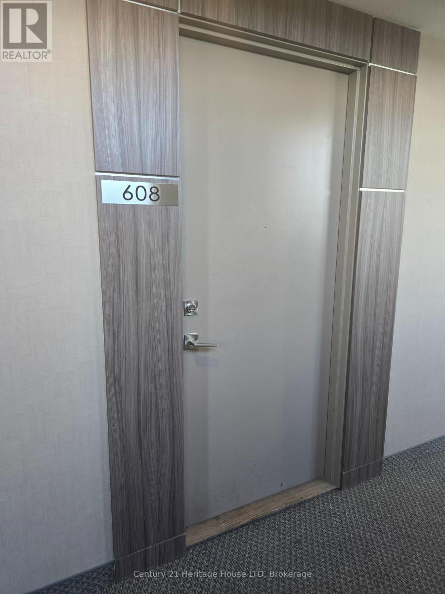 #608 560 NORTH SERVICE ROAD - 3