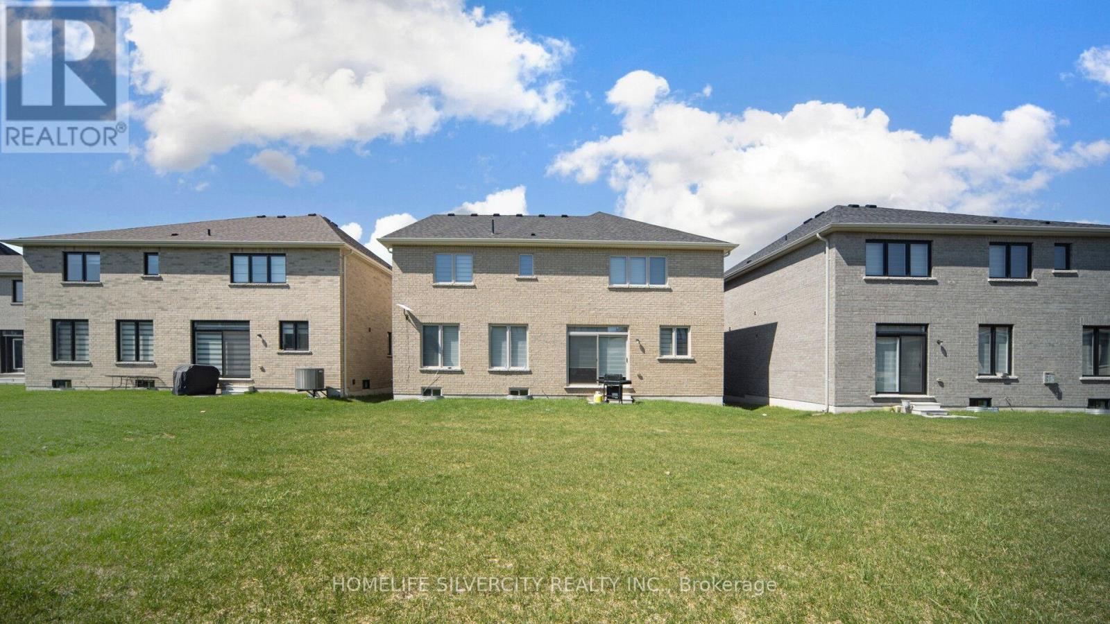 4 SANDHILL CRESCENT - 50