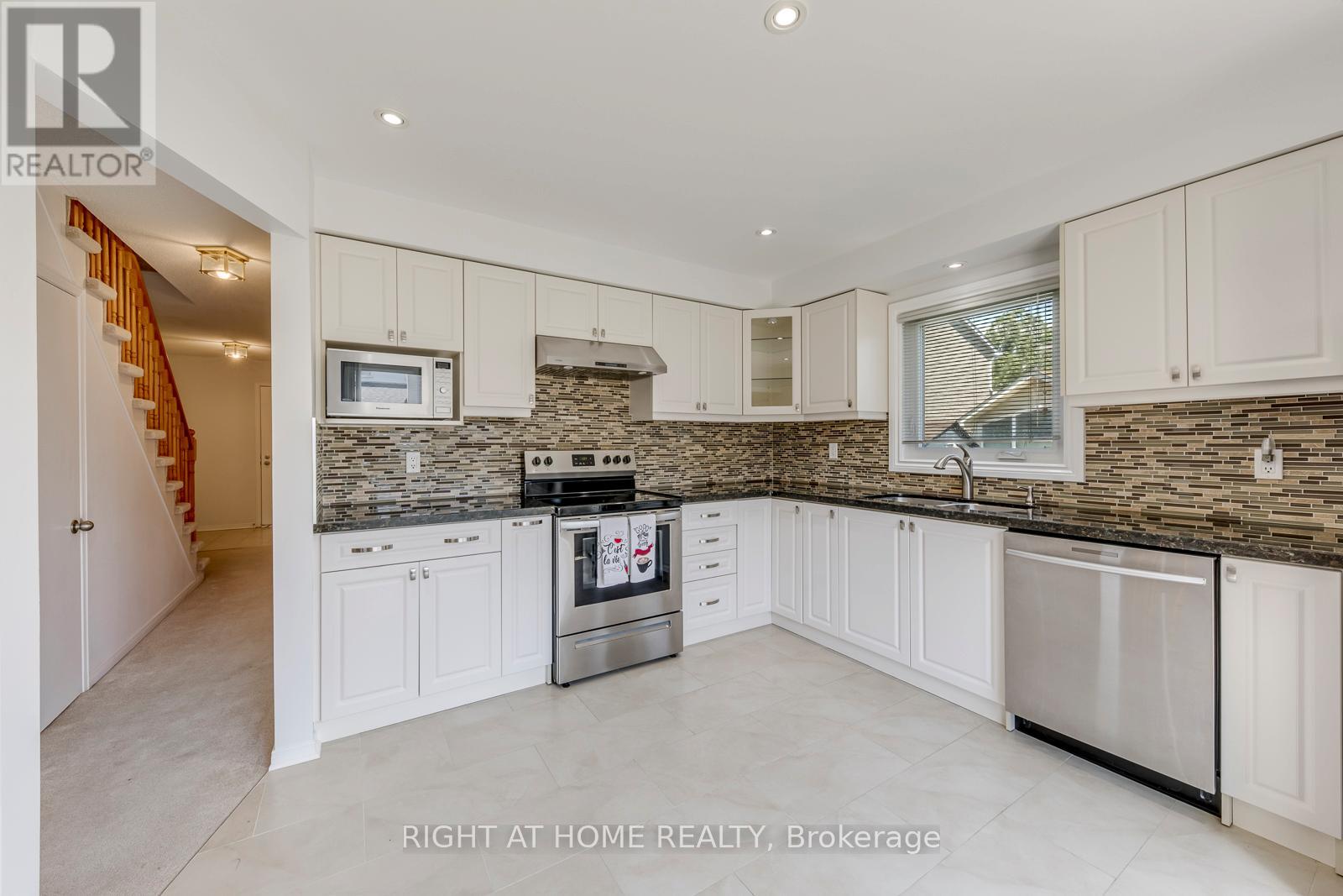 17 NICKEL CRESCENT - Image 11
