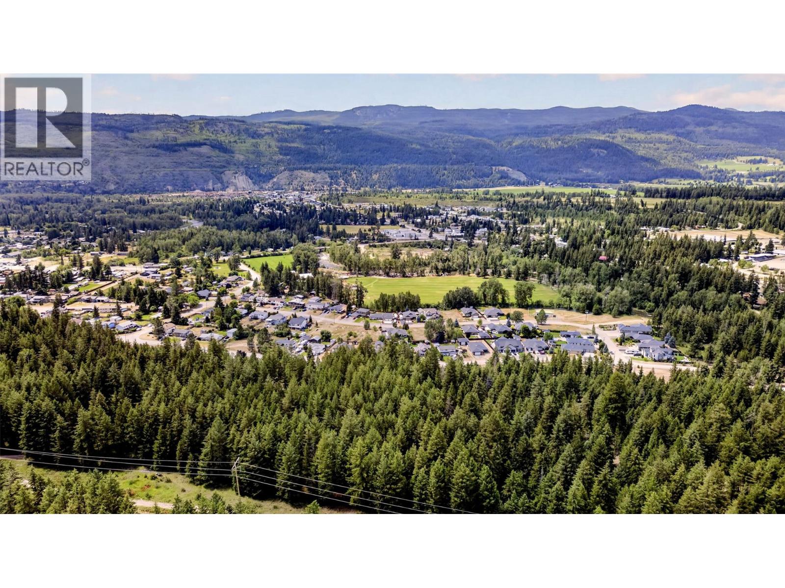 4797 Birch Lane, Barriere