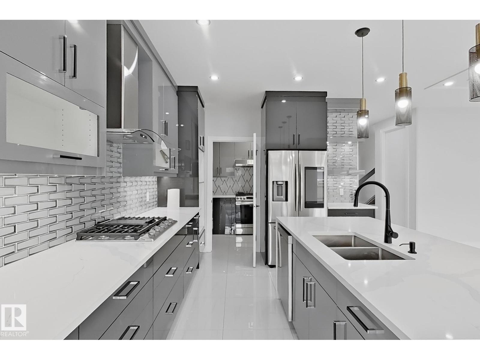 1836 22 ST NW - 33