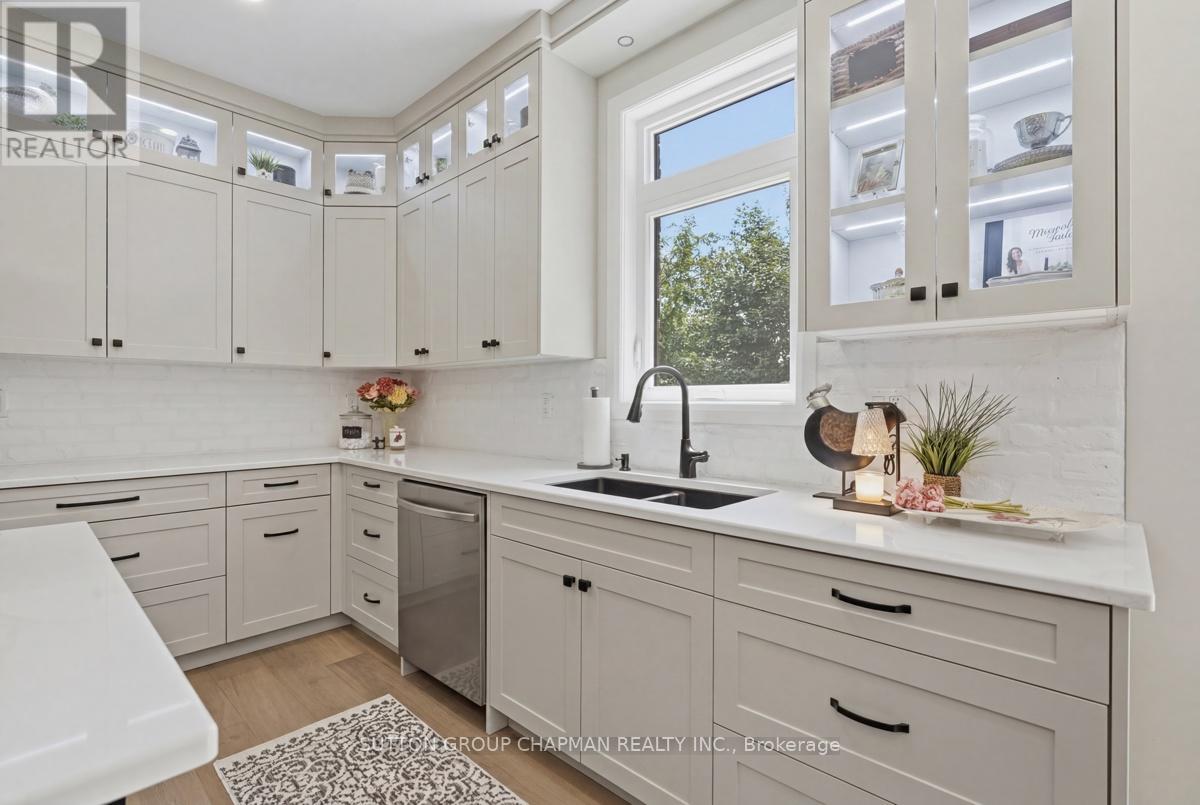 830 RIVERSIDE DRIVE - Image 16