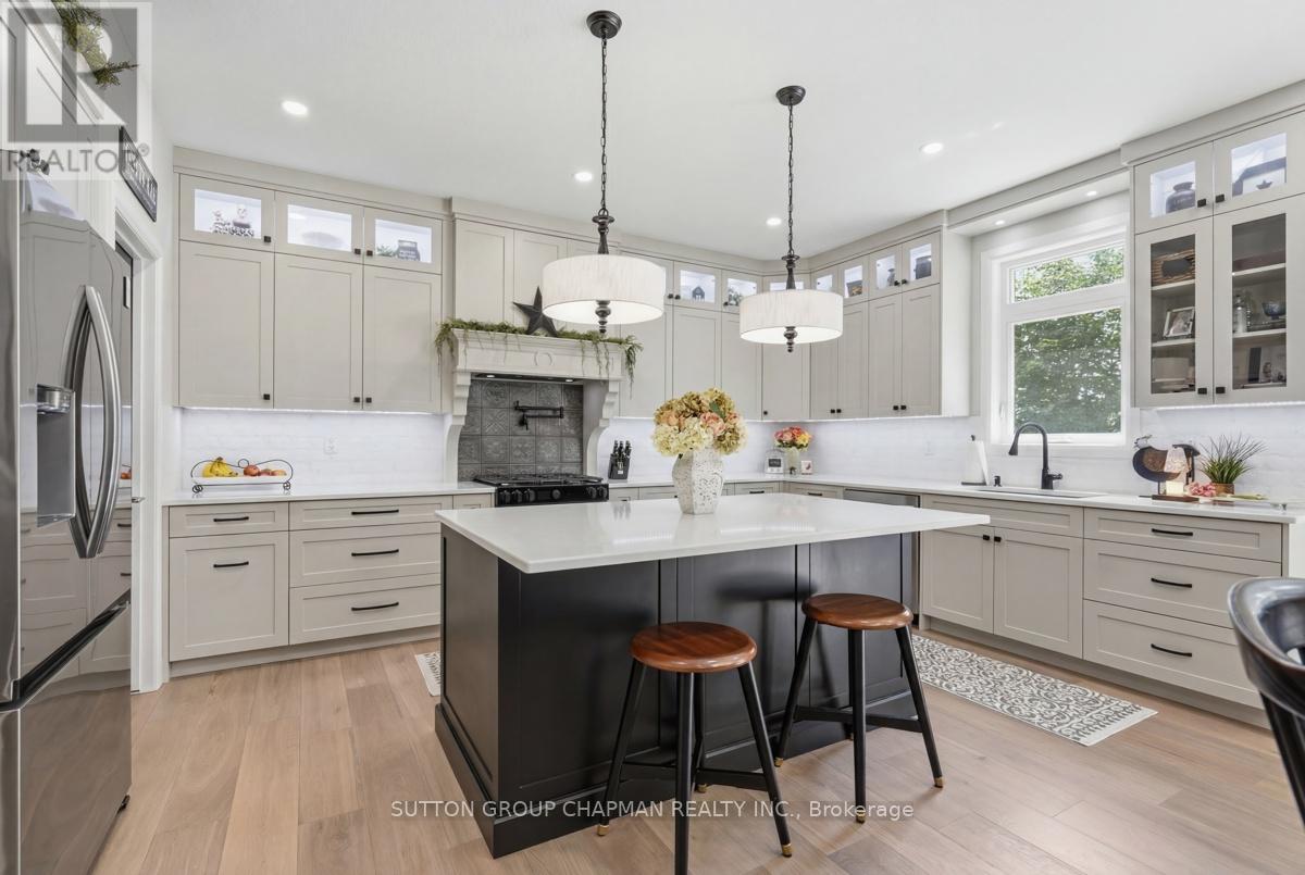 830 RIVERSIDE DRIVE - Image 15
