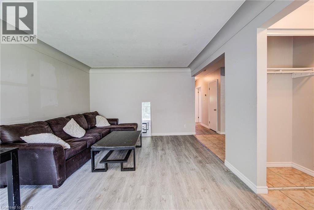 139 ELGIN Crescent - Image 10