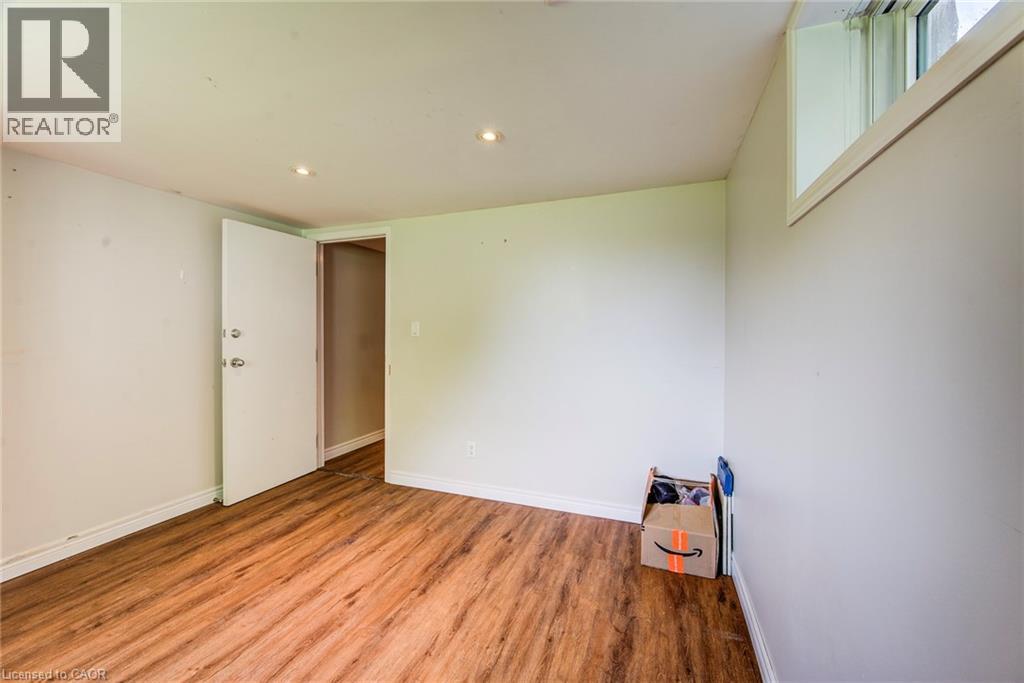 139 ELGIN Crescent - Image 35