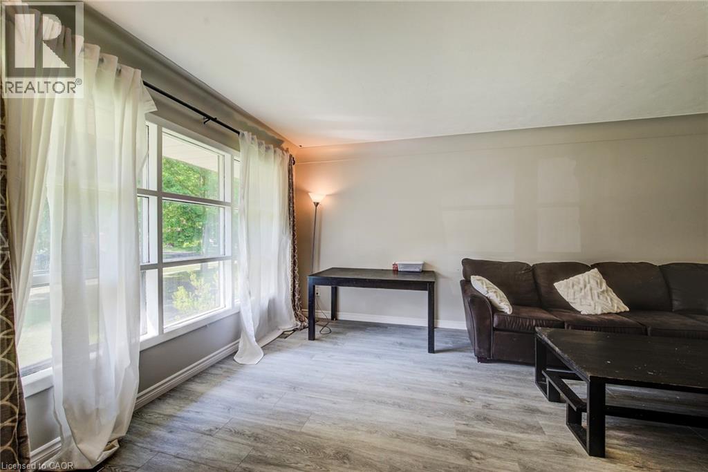 139 ELGIN Crescent - Image 9