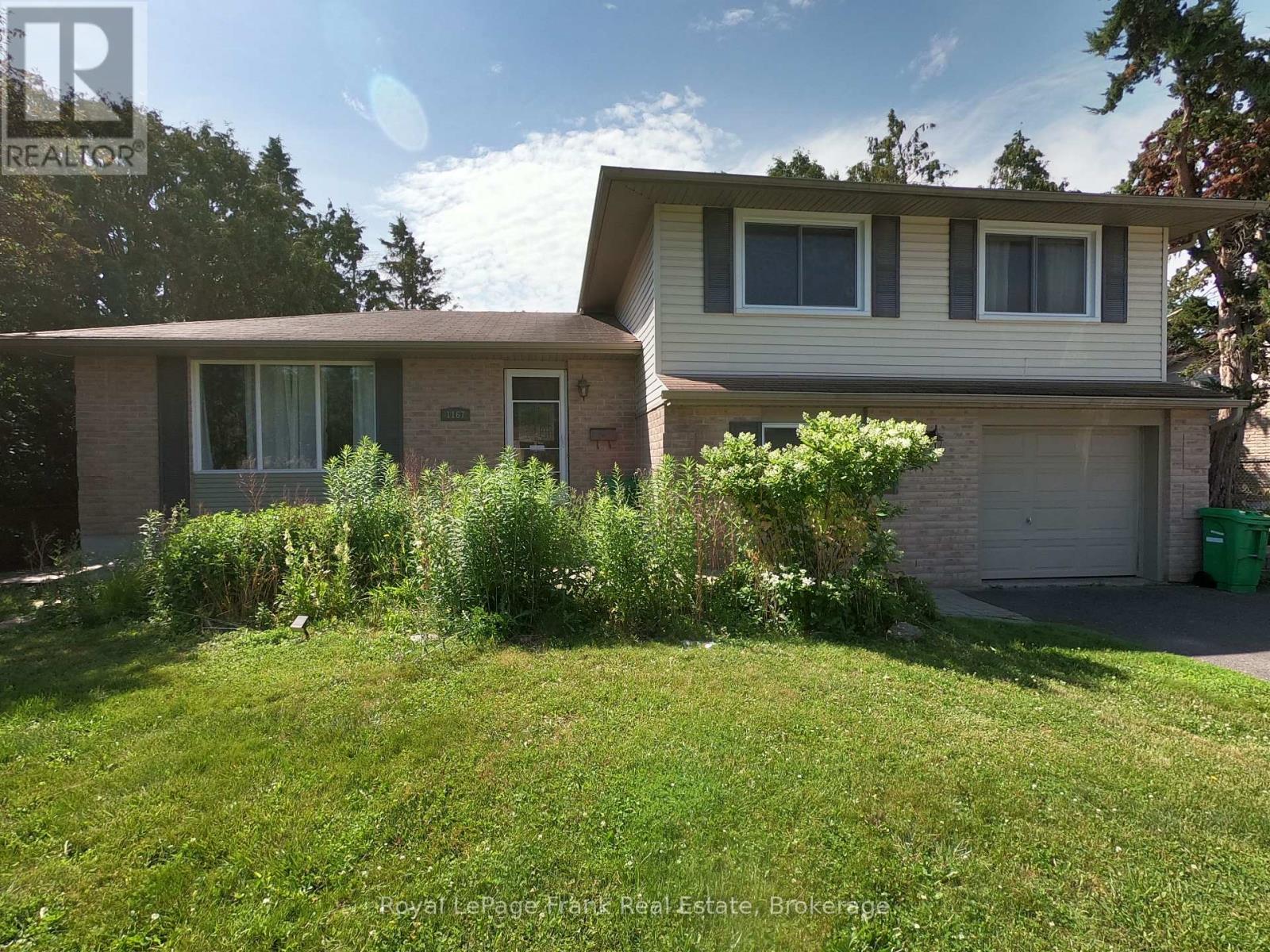 MAIN FLOOR - 1167 WELLER STREET