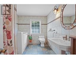 348 Chemaushgon Road, Bancroft, ON K0L1C0 Photo 14