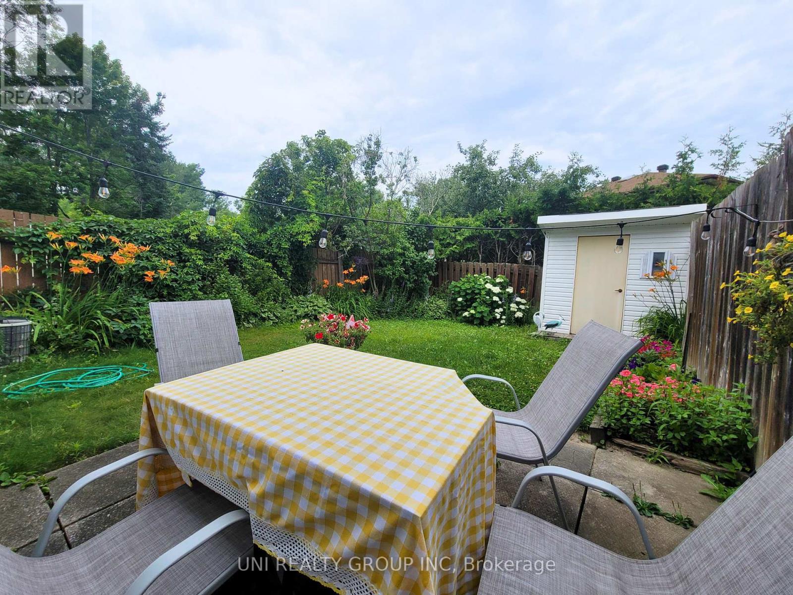 45 GRADY CRESCENT - 29