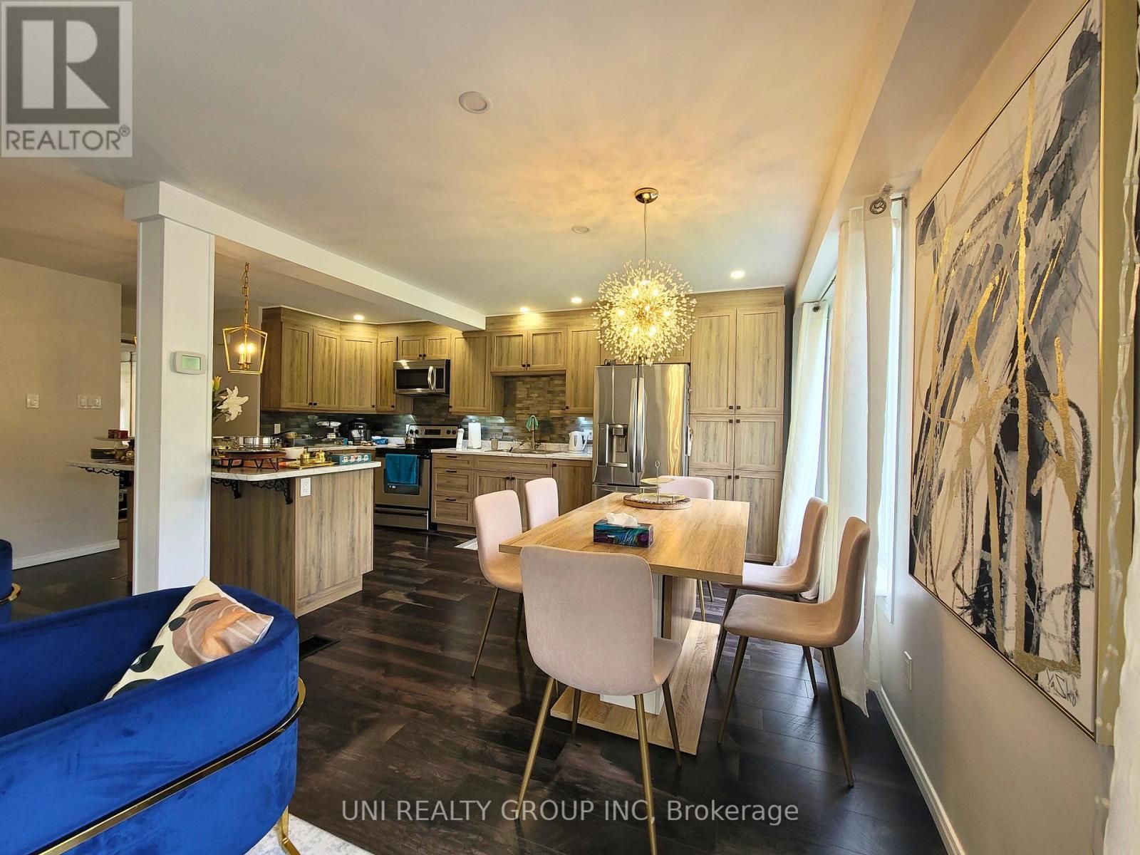45 GRADY CRESCENT - 6