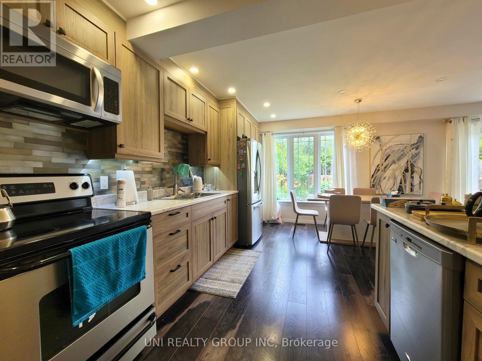 45 GRADY CRESCENT - 8