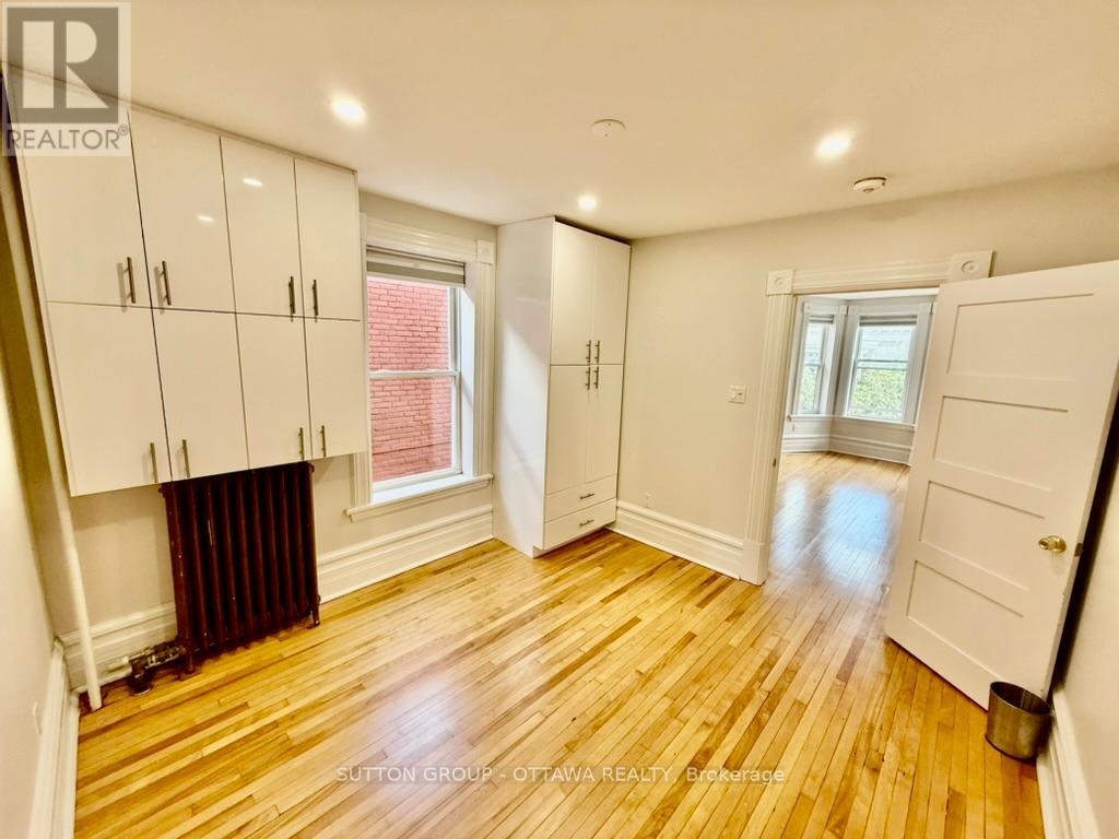 1 Bed, 1 Bath Multi-Family for Rent in Ottawa – 2A – 149 ST ANDREW STREET, Ottawa – MLS# X13522566 - Image 12