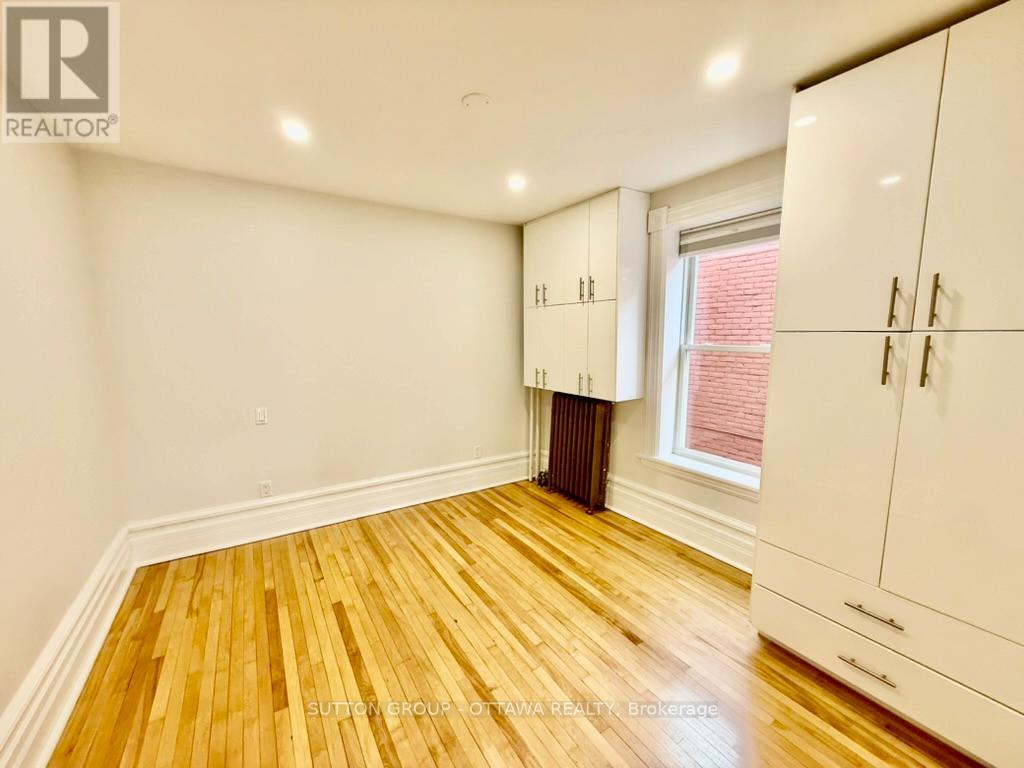 1 Bed, 1 Bath Multi-Family for Rent in Ottawa – 2A – 149 ST ANDREW STREET, Ottawa – MLS# X13522566 - Image 13