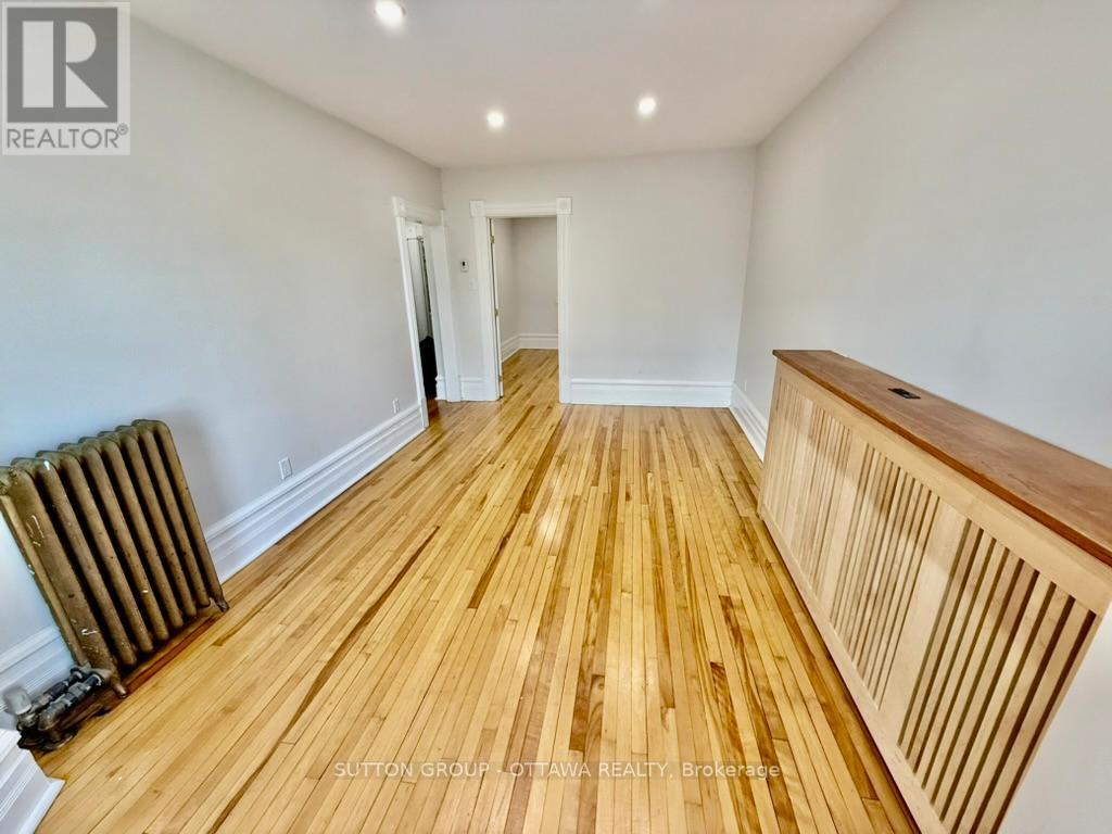 1 Bed, 1 Bath Multi-Family for Rent in Ottawa – 2A – 149 ST ANDREW STREET, Ottawa – MLS# X13522566 - Image 8