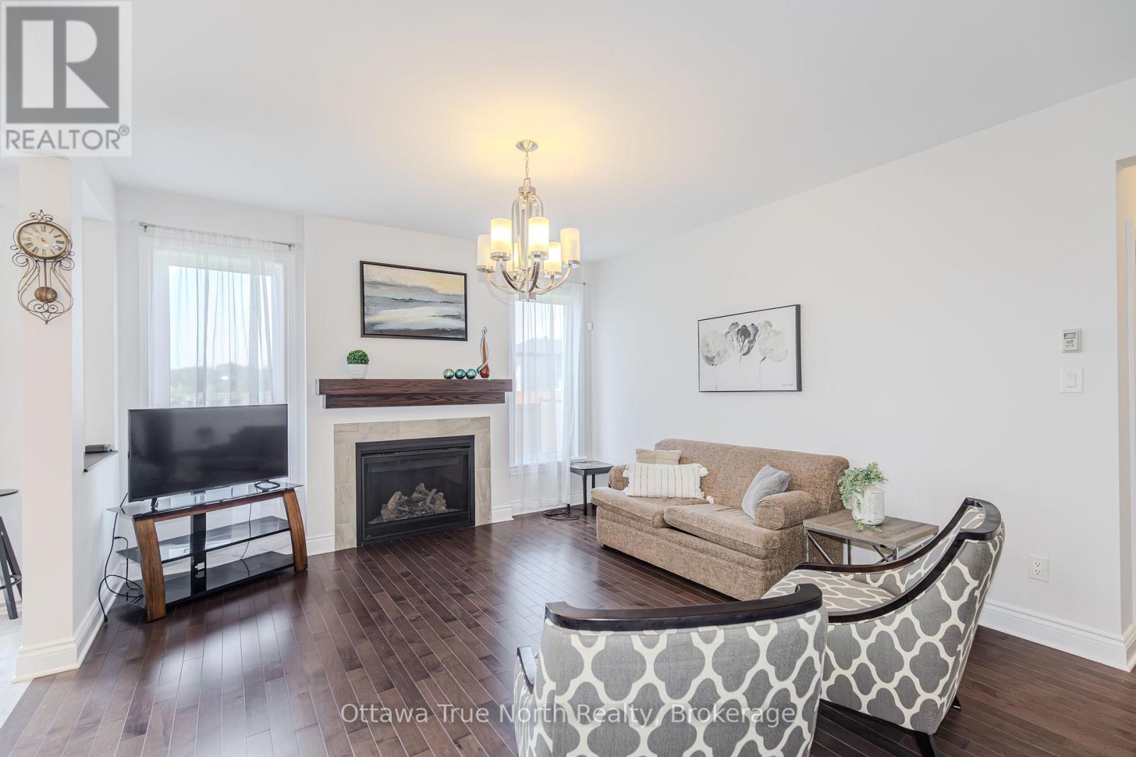 152 FINSBURY AVENUE - 24