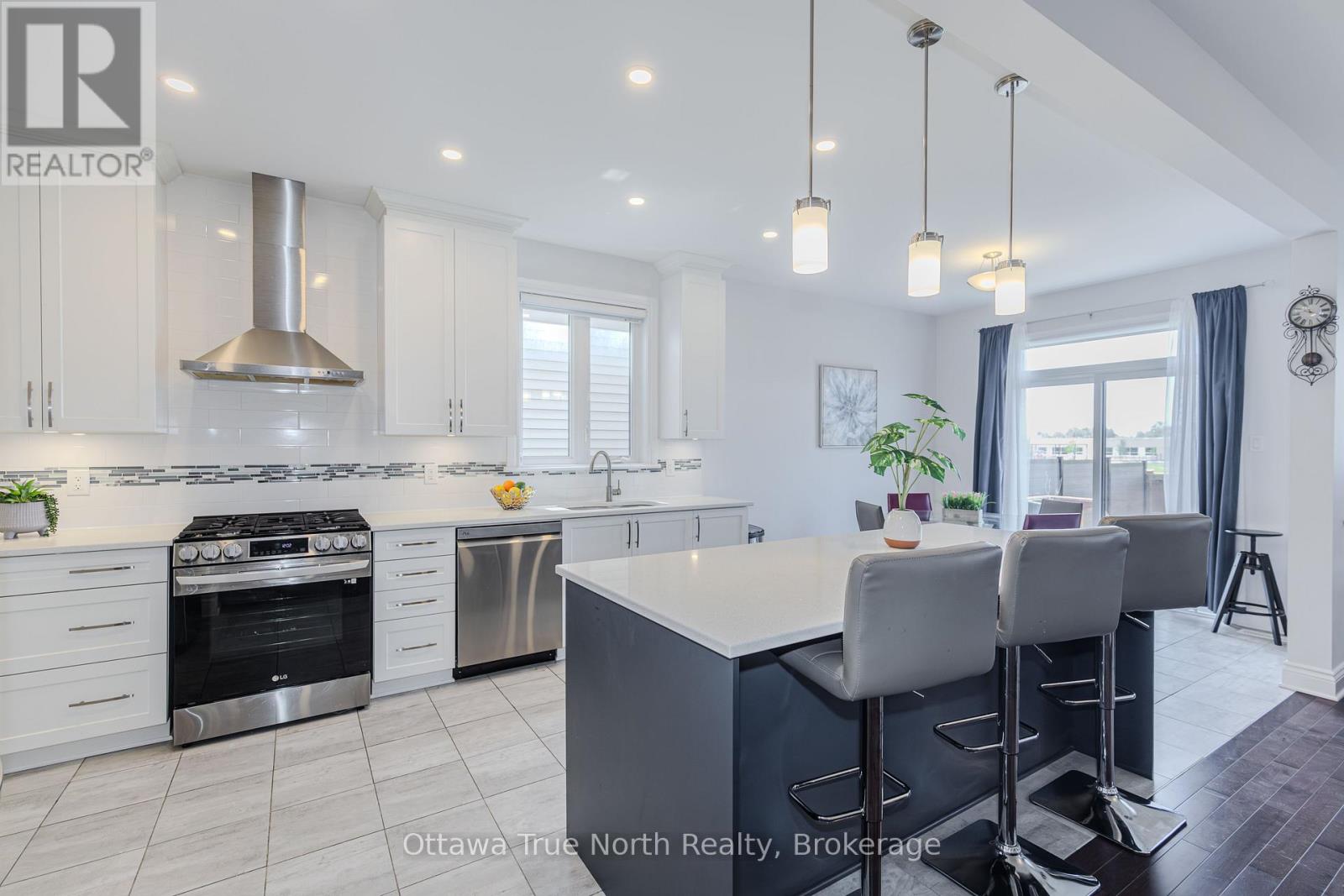 152 FINSBURY AVENUE - 16