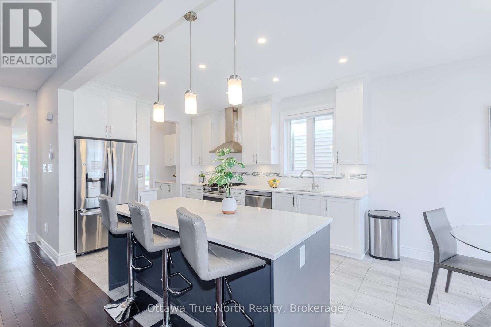152 FINSBURY AVENUE - 17