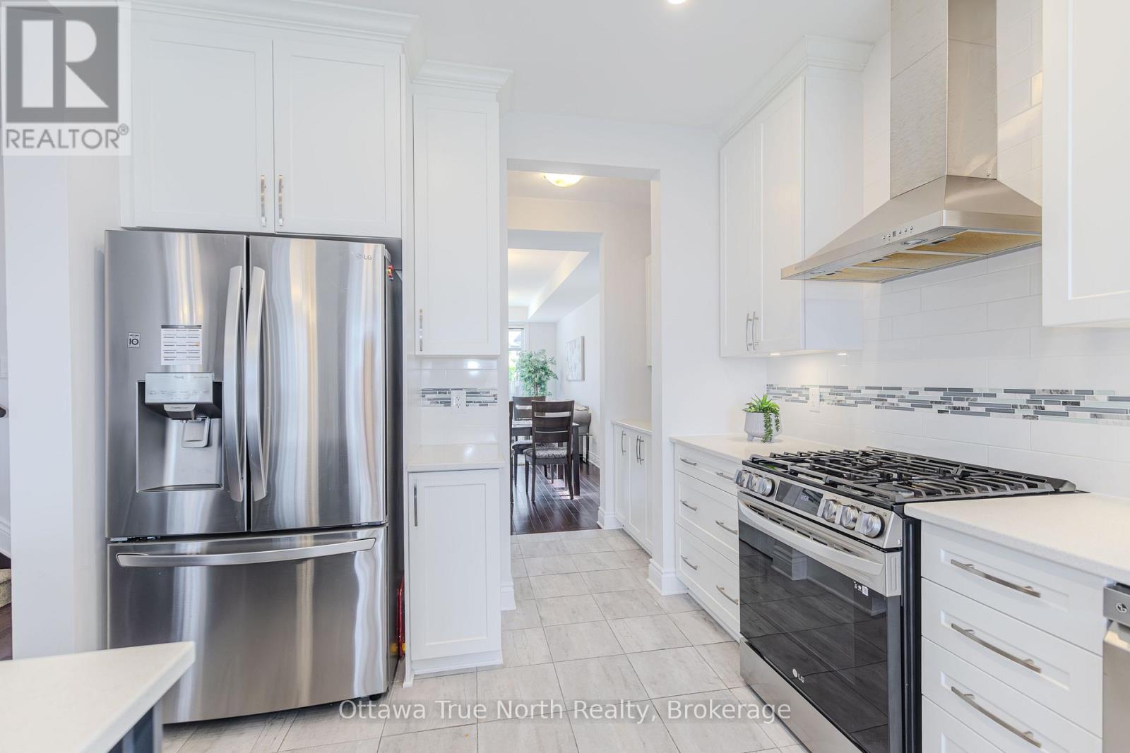 152 FINSBURY AVENUE - 21