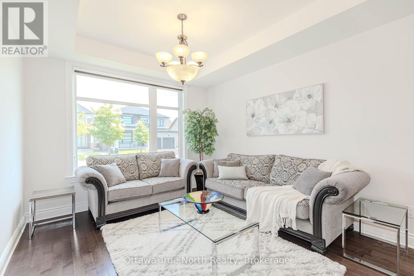 152 FINSBURY AVENUE - 8