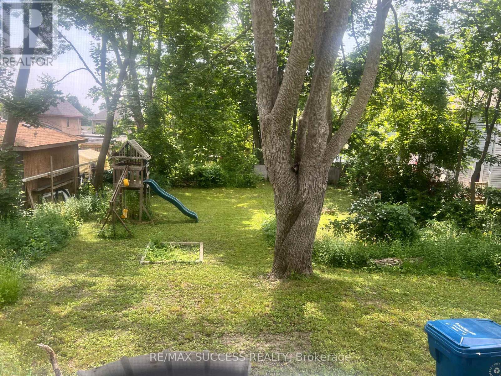 243 HARVEY STREET W - 3