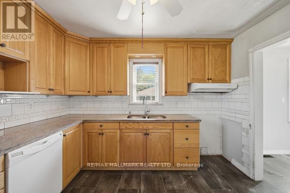 1527 KILLARNEY BEACH ROAD - 1