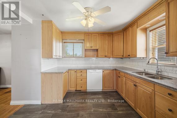 1527 KILLARNEY BEACH ROAD - 3