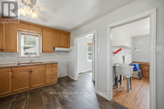 1527 KILLARNEY BEACH ROAD - 4
