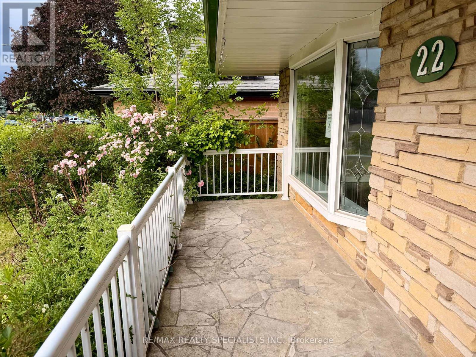 22 BEECHWOOD CRESCENT - 3