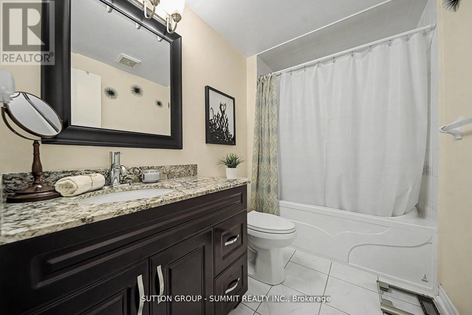 #61 45 HANSEN ROAD N - 17