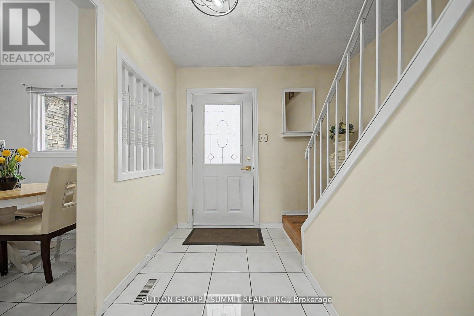 #61 45 HANSEN ROAD N - 3