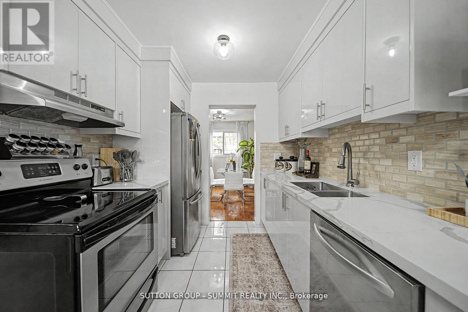 #61 45 HANSEN ROAD N - 7