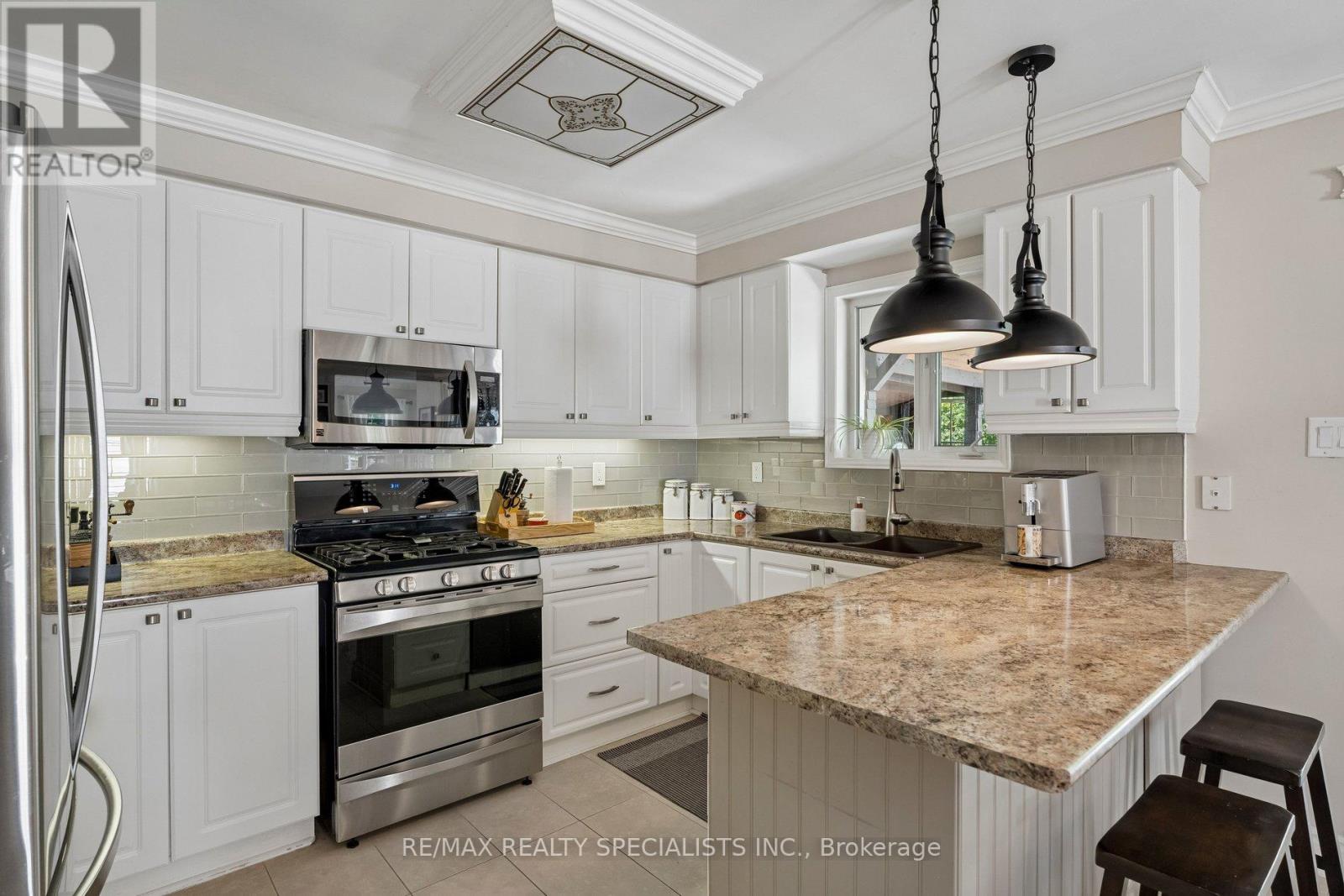 43 BUSH CRESCENT - 11