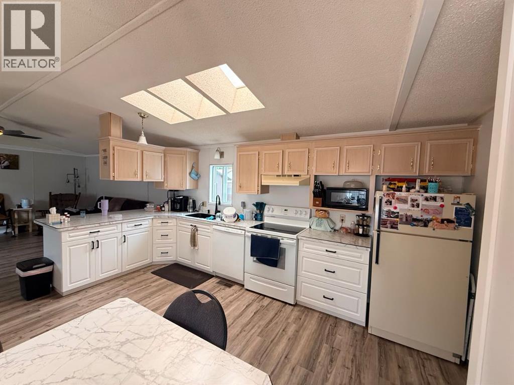 10109 105 Ave - 11