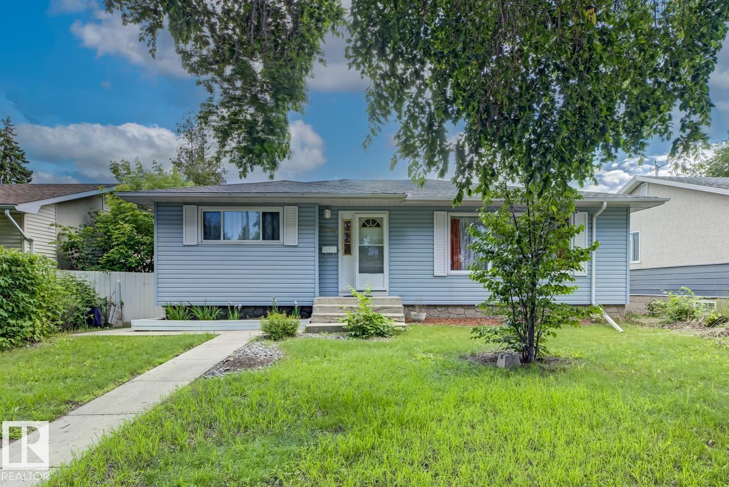 15707 92 AV NW - 3