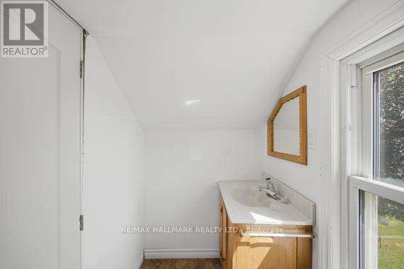 1527 KILLARNEY BEACH ROAD - 16