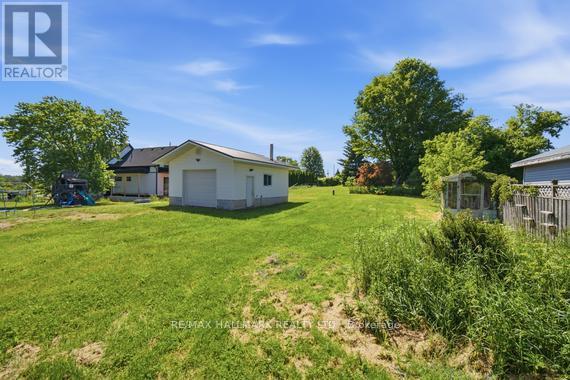 1527 KILLARNEY BEACH ROAD - 34