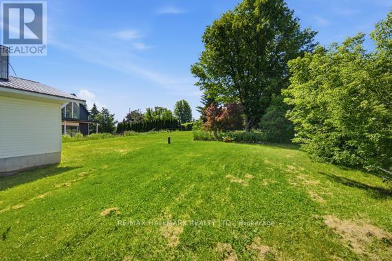 1527 KILLARNEY BEACH ROAD - 38