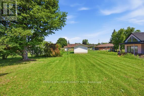 1527 KILLARNEY BEACH ROAD - 40