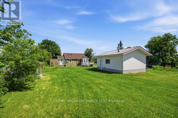 1527 KILLARNEY BEACH ROAD - 41