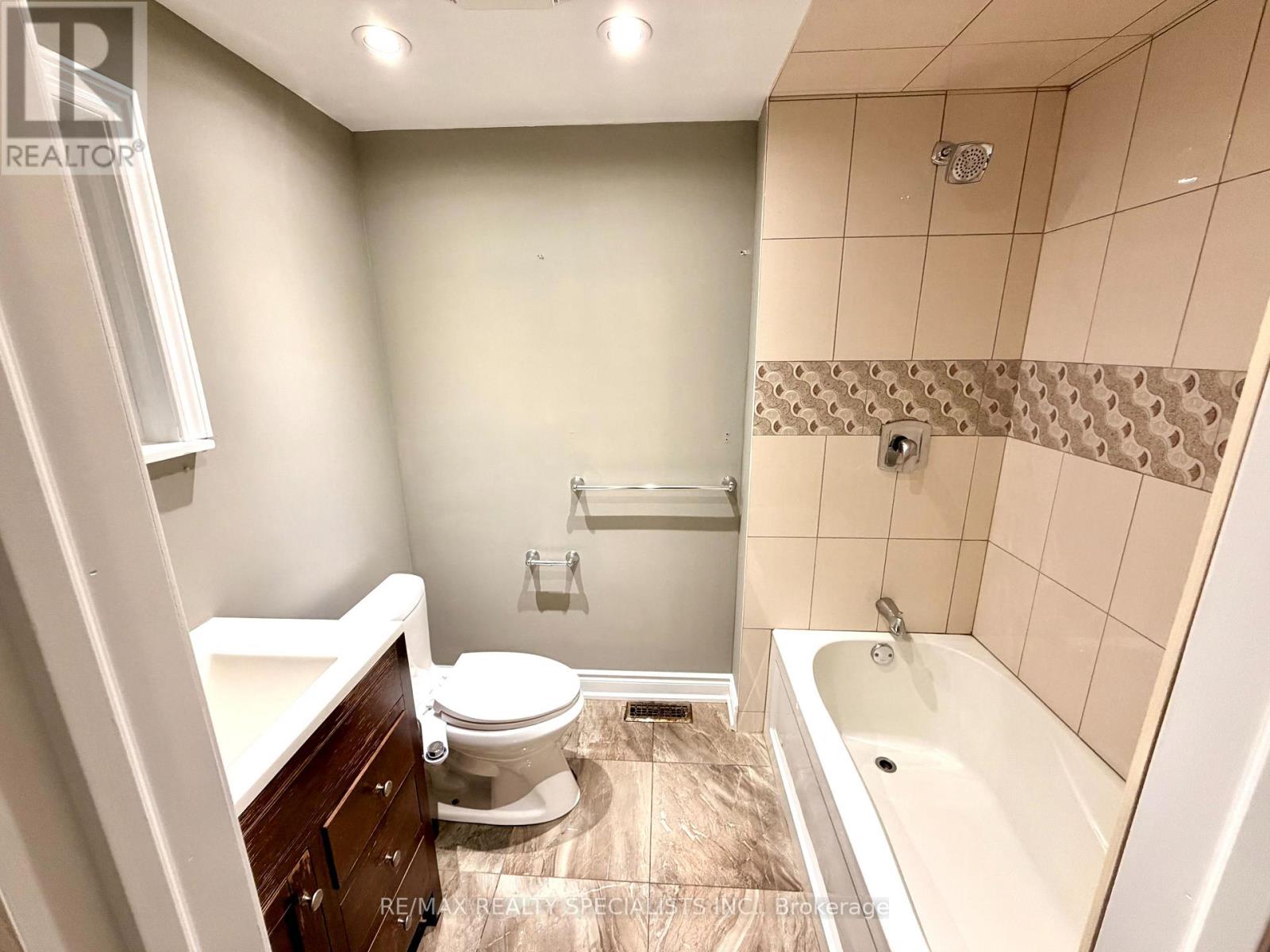 22 BEECHWOOD CRESCENT - 14