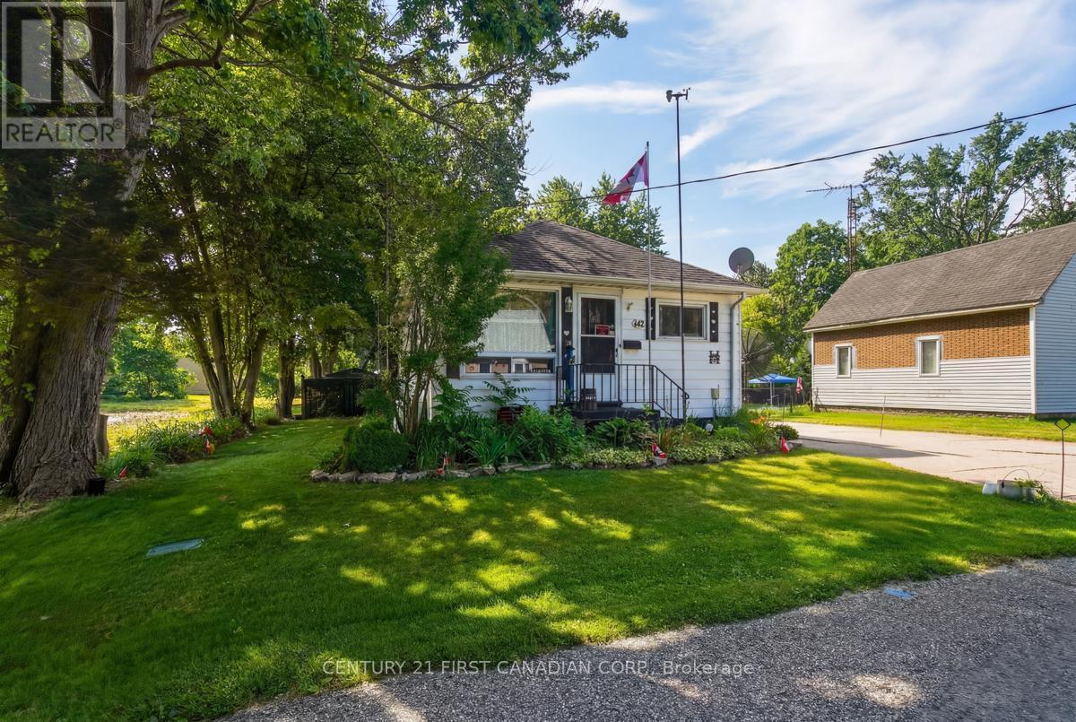 142 FREDERIC STREET W - 3